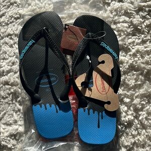 🍁 - Havaianas Black and Blue Flip Flops